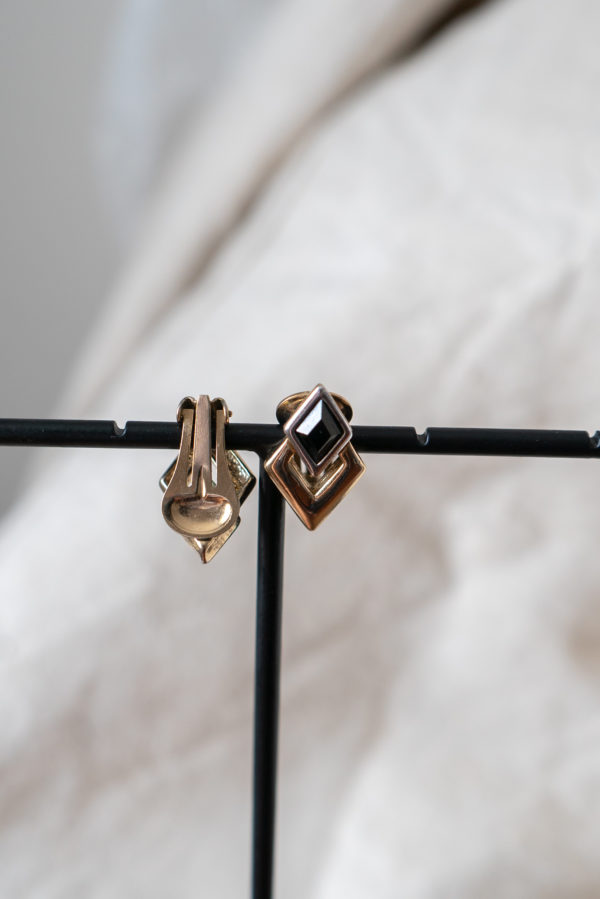 la vie moderne studio textile bijoux vintage pour oreilles percees et non percees graphiques et chic