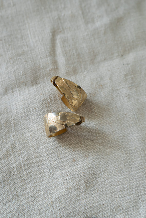 lvm studio textile selection de bijoux vintage pour oreilles percees et non percees a fermeture en clip couleur argent et fleurie